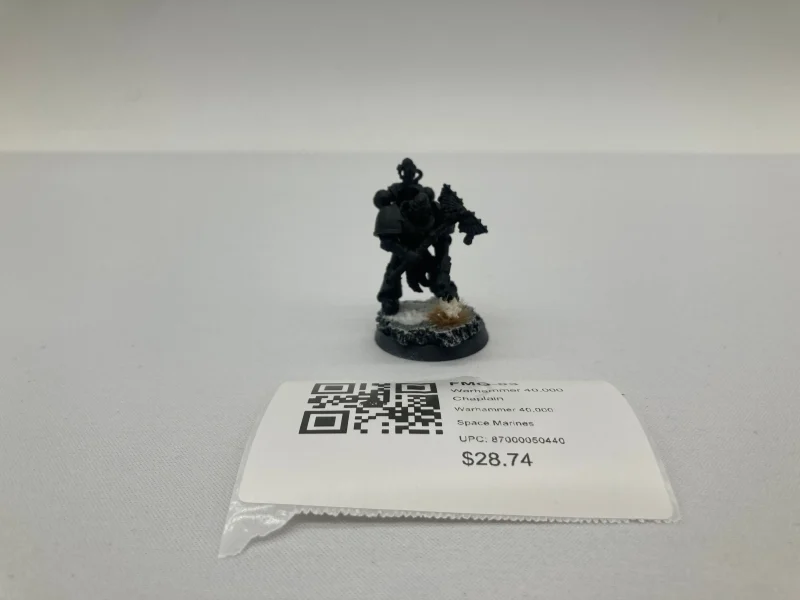 warhammer 40k chaplain fmq 03 figure scaled